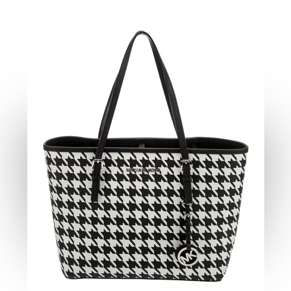 Michael Kors Handbags - Michael Kors Houndstooth Jet set tote w/ dusty